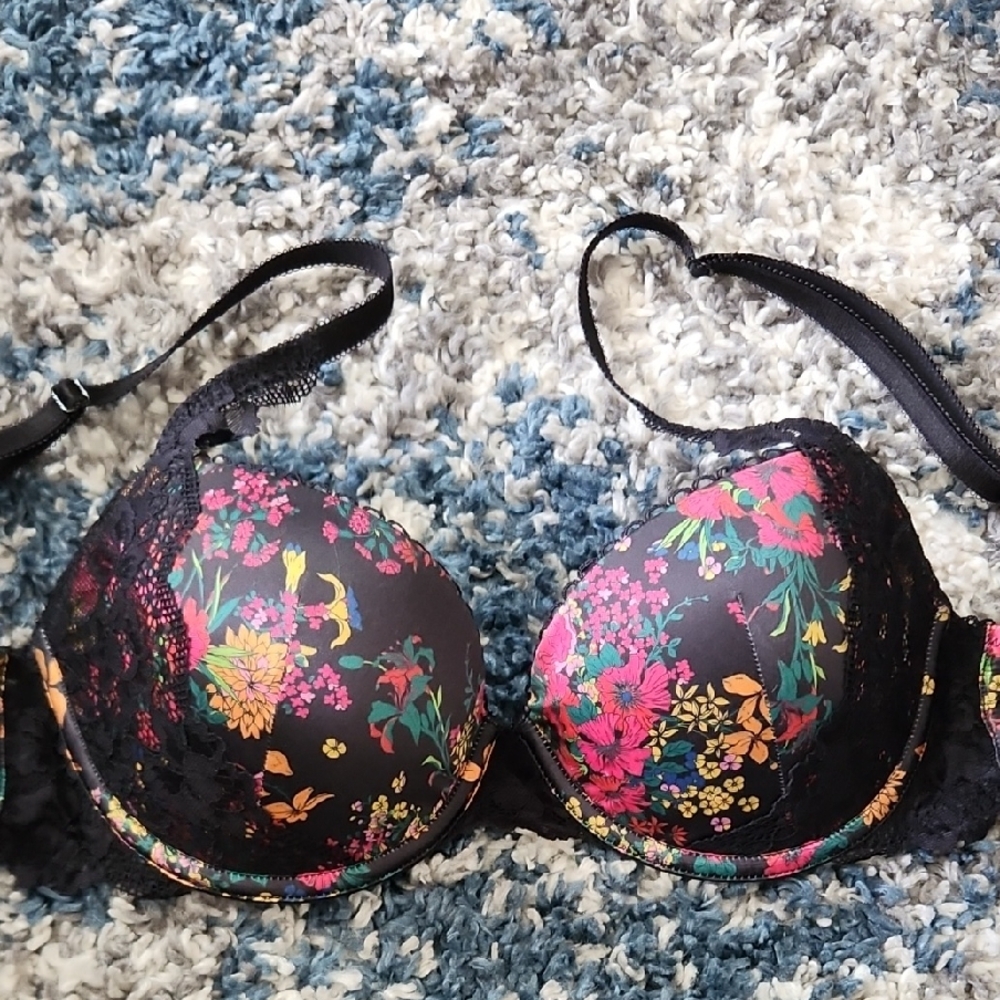 Adore Me Black Floral Lace Bra